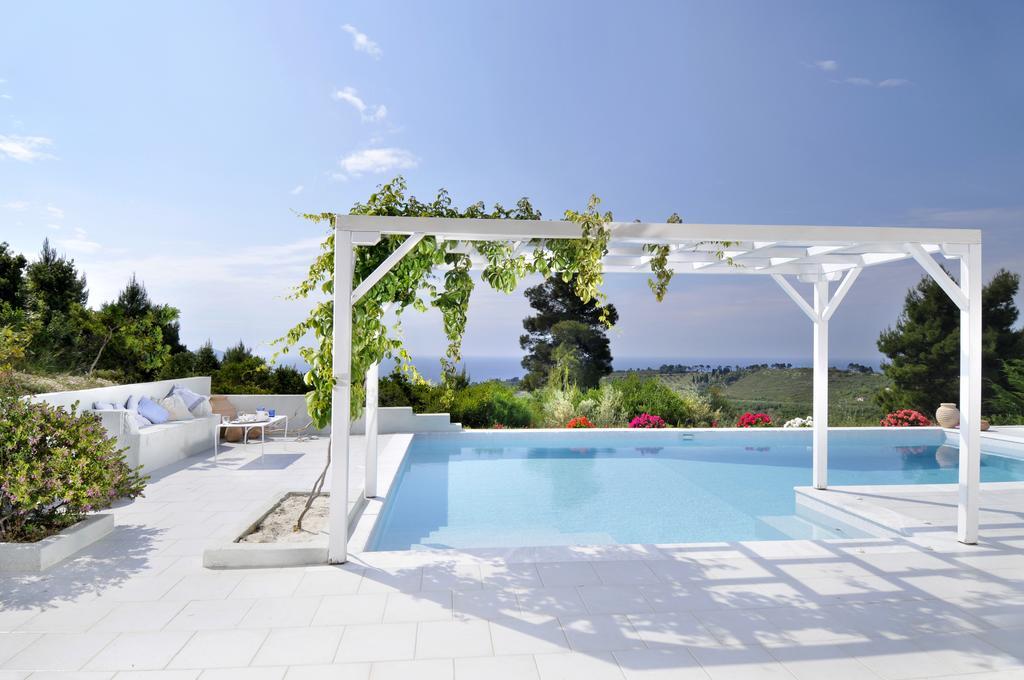 Anemolia Villas With Private Pools Near The Most Beautiful Beaches Of Alonissos Isomata Eksteriør bilde