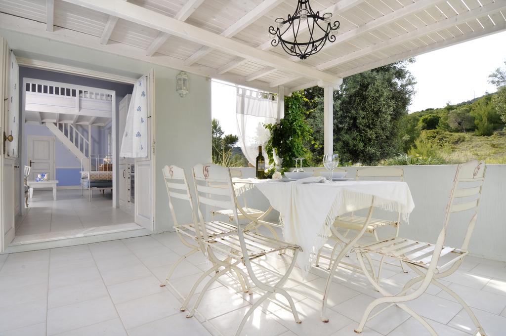 Anemolia Villas With Private Pools Near The Most Beautiful Beaches Of Alonissos Isomata Eksteriør bilde